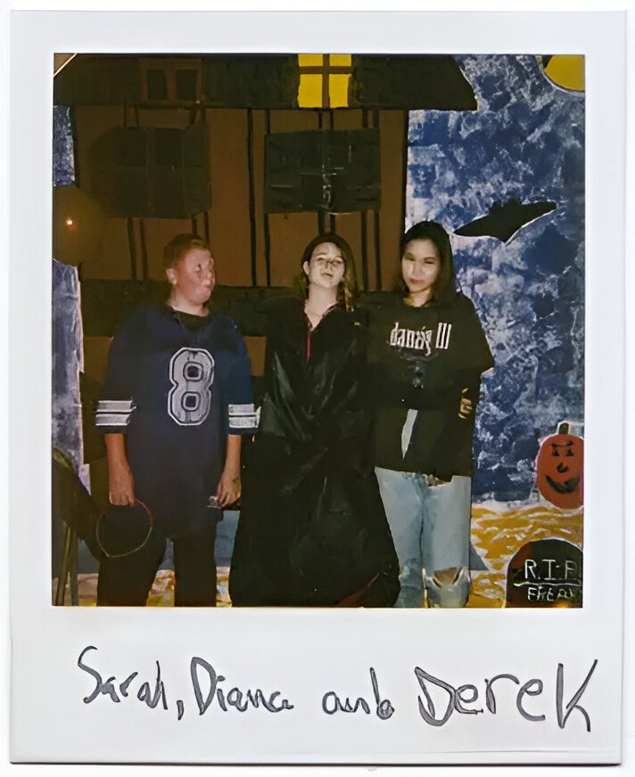 A blue and white logo for suffix design.