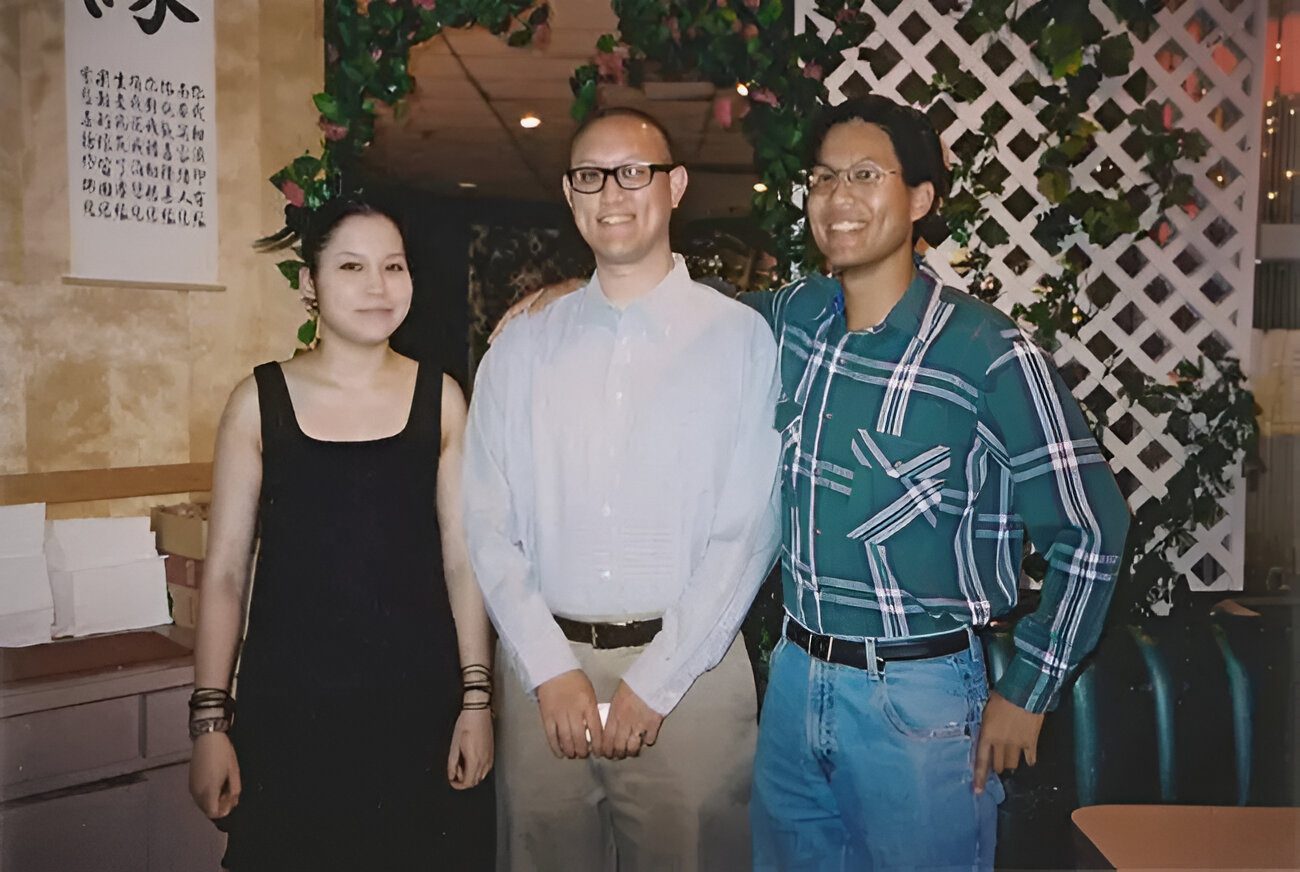 A blue and white logo for suffix design.